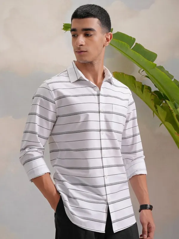 Highlander Men Black Striped Slim Fit Casual Shirt