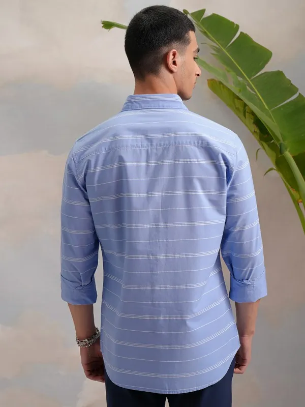 Highlander Men Blue Striped Slim Fit Casual Shirts