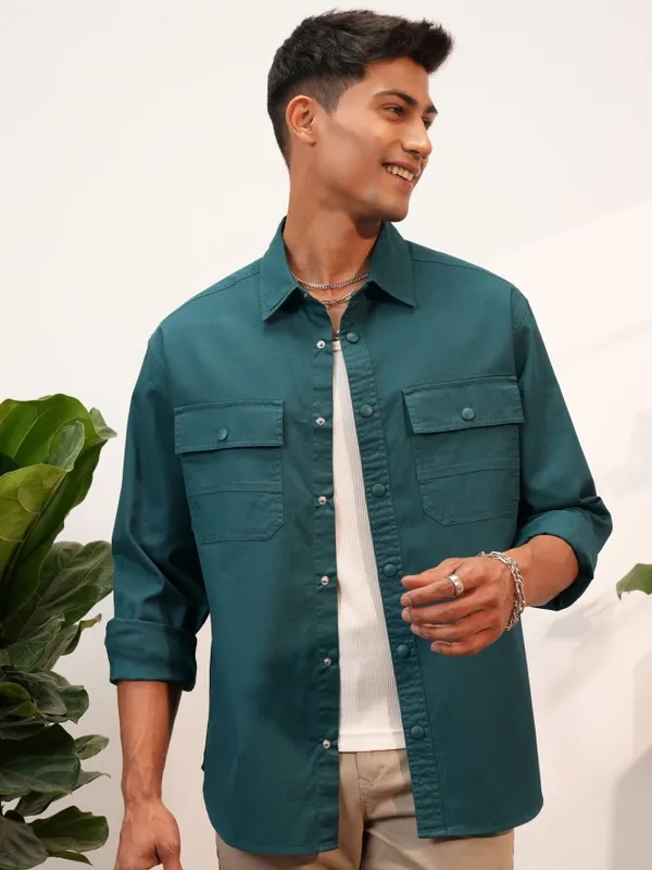  Locomotive Men Teal Solid Slim Fit Casual Shirts