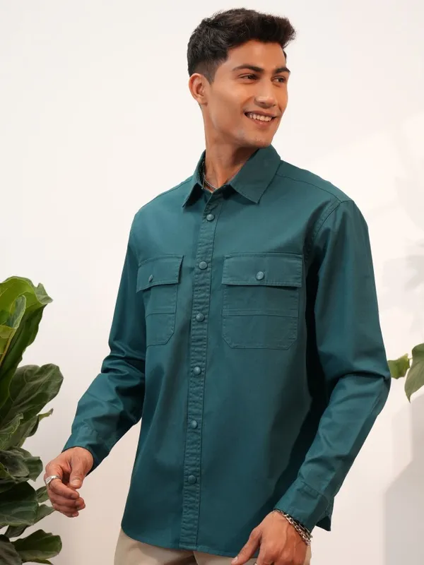  Locomotive Men Teal Solid Slim Fit Casual Shirts
