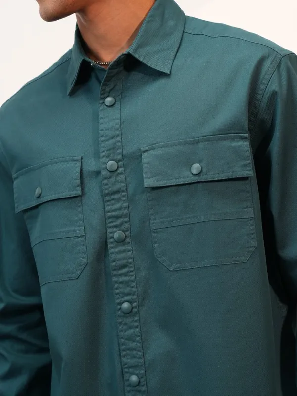  Locomotive Men Teal Solid Slim Fit Casual Shirts