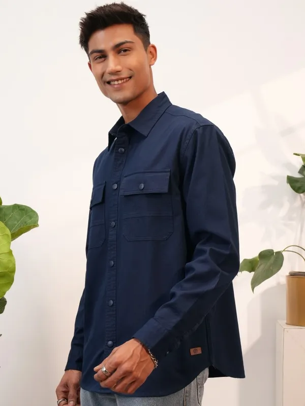  Locomotive Men Navy Blue Solid Slim Fit Casual Shirts