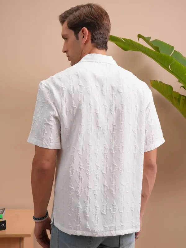  Locomotive Men White Solid Oversized Fit Casual Shirts