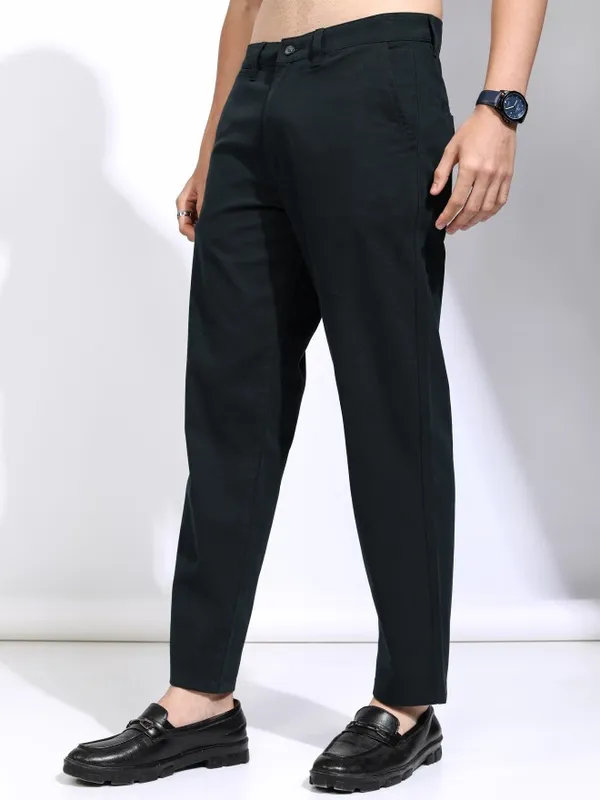 Highlander Men Navy Blue Slim Fit Solid Chinos
