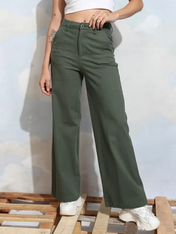 Tokyo Talkies Women Green Solid Flared Casual Trouser
