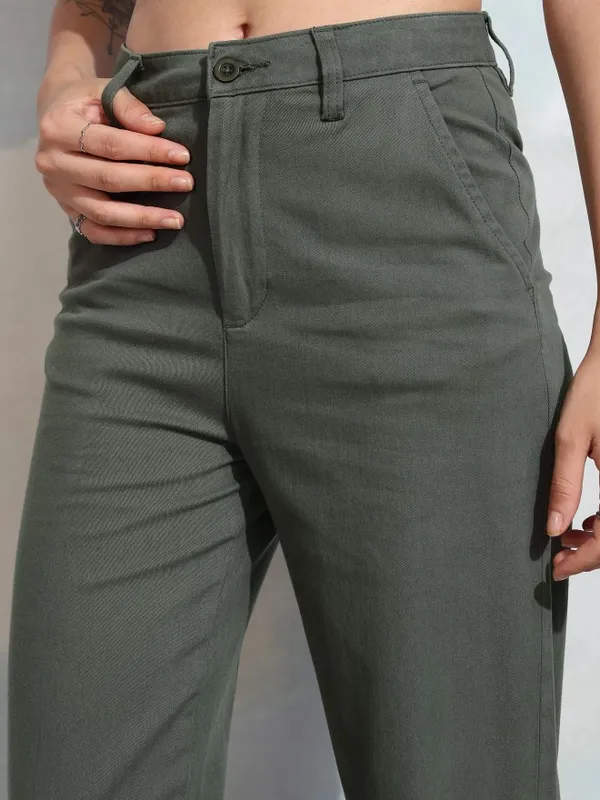 Tokyo Talkies Women Green Solid Flared Casual Trouser