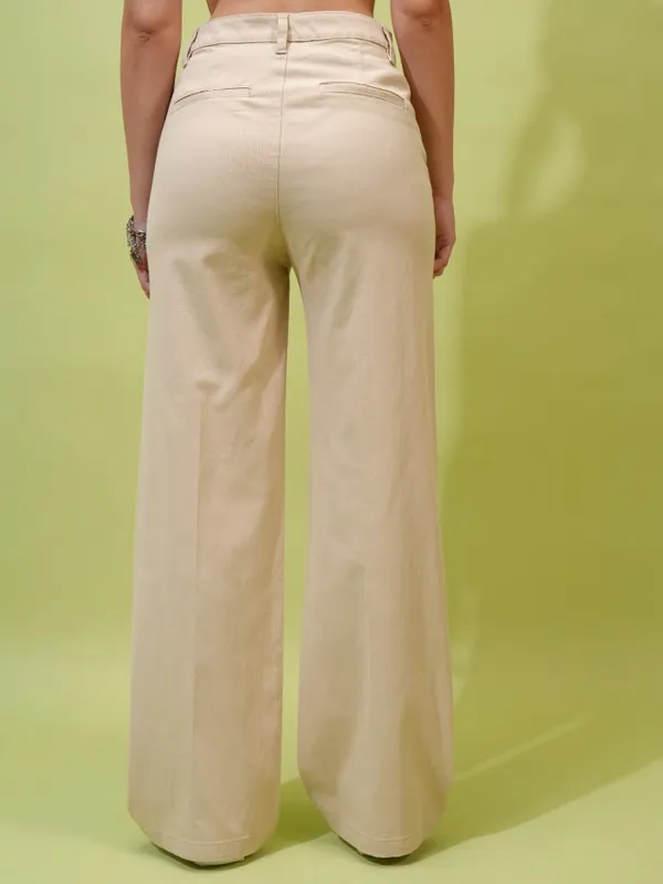  Tokyo Talkies Women Beige Solid Loose Fit Casual Trousers