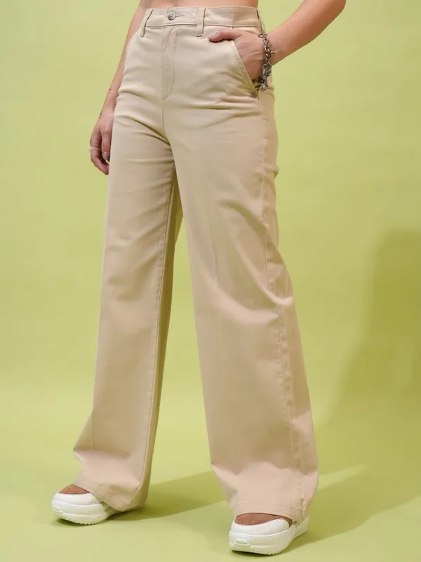  Tokyo Talkies Women Beige Solid Loose Fit Casual Trousers