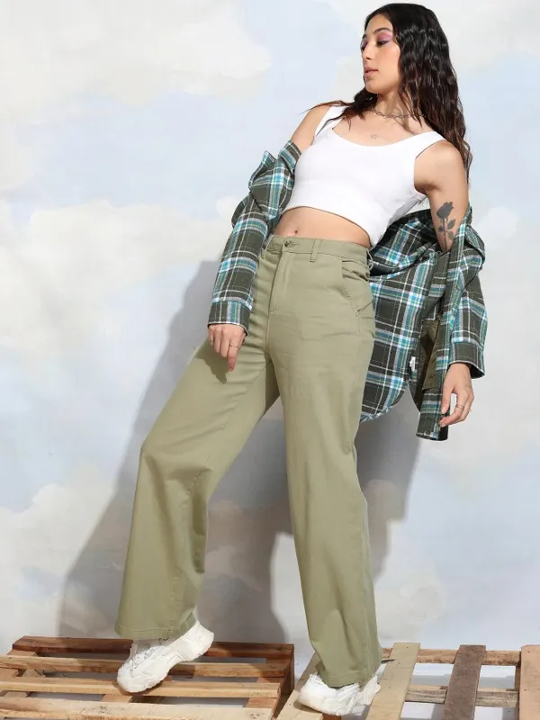 Tokyo Talkies Women Green Solid Flared Casual Trouser
