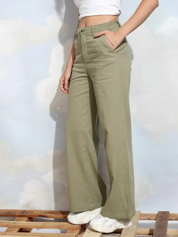 Tokyo Talkies Women Green Solid Flared Casual Trouser
