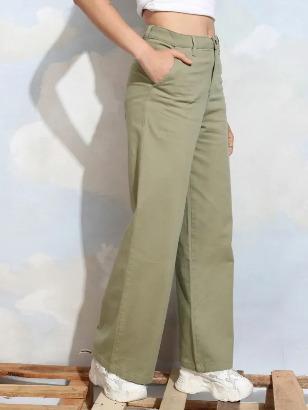Tokyo Talkies Women Green Solid Flared Casual Trouser