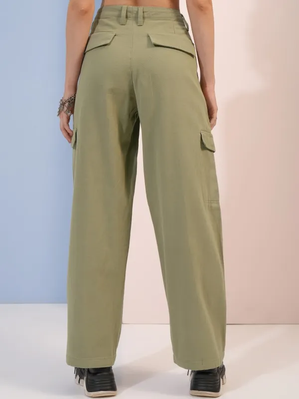 Tokyo Talkies Women Green Solid Flared Casual Trouser