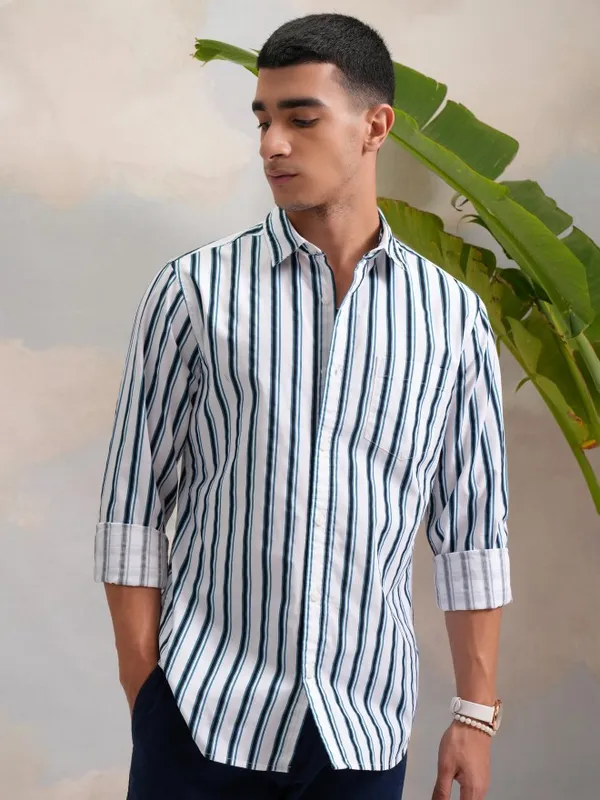  Highlander Men White Striped Slim Fit Casual Shirts