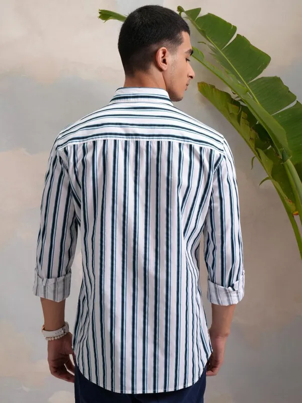  Highlander Men White Striped Slim Fit Casual Shirts