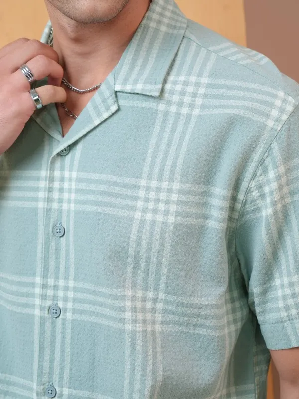  Locomotive Men Green Checked Regular Fit Casual Shirts