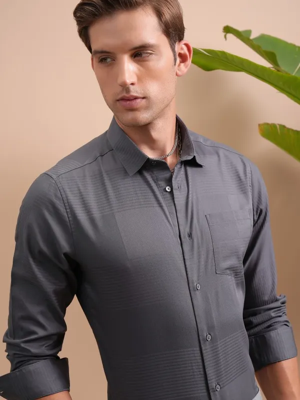 Locomotive Men Grey Self Design Slim Fit Casual Shirt