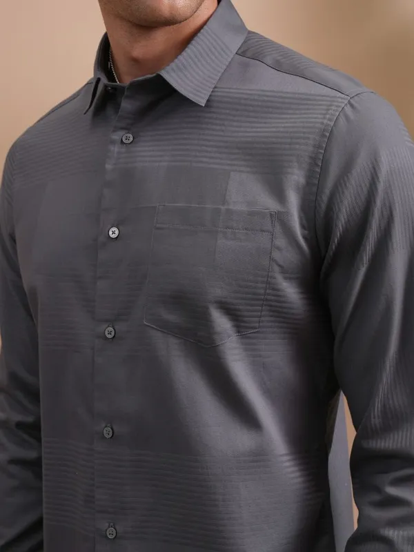 Locomotive Men Grey Self Design Slim Fit Casual Shirt