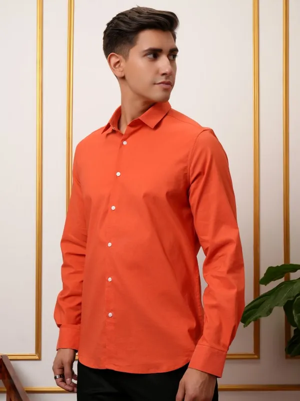  Locomotive Men Orange Solid Slim Fit Casual Shirts