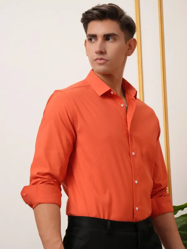  Locomotive Men Orange Solid Slim Fit Casual Shirts