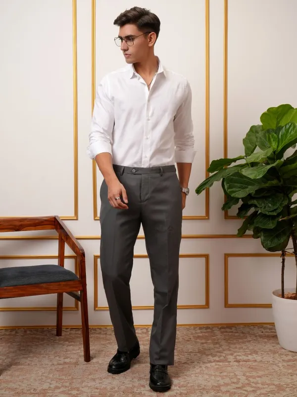 Locomotive Men White Textured Slim Fit Casual Shirt