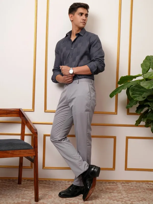Locomotive Men Grey Self Design Slim Fit Casual Shirts