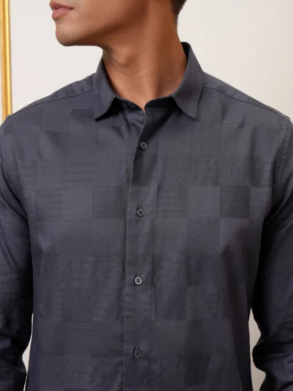 Locomotive Men Grey Self Design Slim Fit Casual Shirts