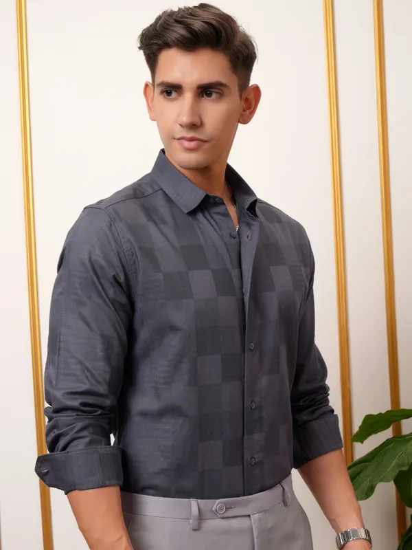 Locomotive Men Grey Self Design Slim Fit Casual Shirts