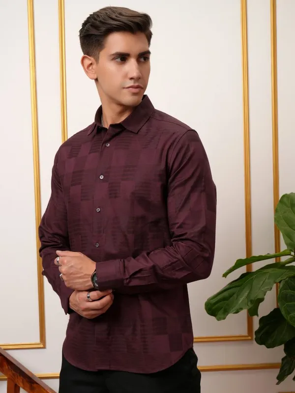 Locomotive Men Maroon Self Design Slim Fit Casual Shirts