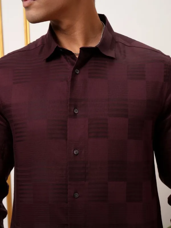 Locomotive Men Maroon Self Design Slim Fit Casual Shirts