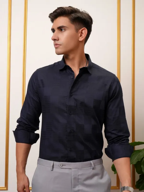 Locomotive Men Navy Blue Textured Slim Fit Casual Shirt