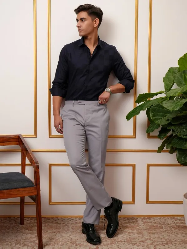 Locomotive Men Navy Blue Textured Slim Fit Casual Shirt
