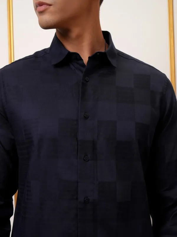 Locomotive Men Navy Blue Textured Slim Fit Casual Shirt
