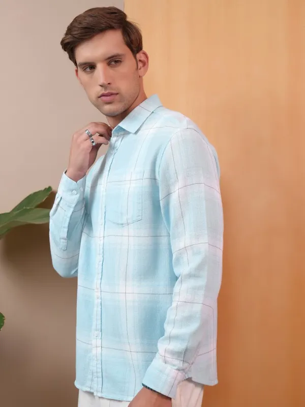  Locomotive Men Blue Checked Regular Fit Casual Shirts