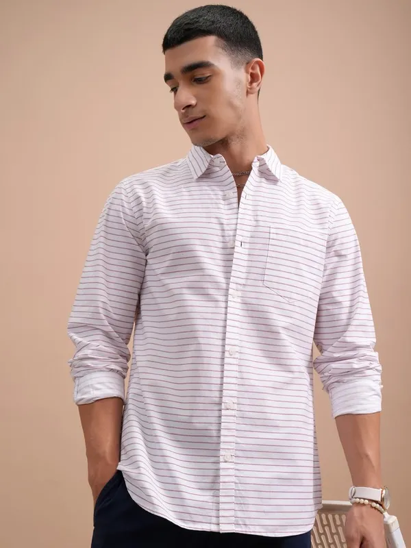 Highlander Men White Striped Slim Fit Casual Shirts