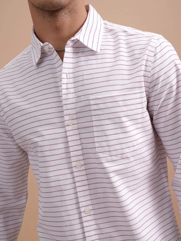 Highlander Men White Striped Slim Fit Casual Shirts