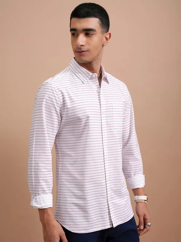 Highlander Men White Striped Slim Fit Casual Shirts