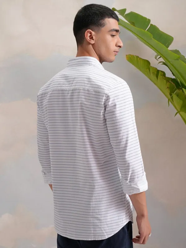 Highlander Men Black Striped Slim Fit Casual Shirt
