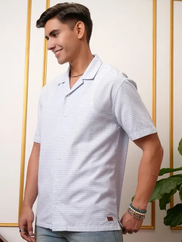  Locomotive Men Blue Striped Regular Fit Casual Shirts