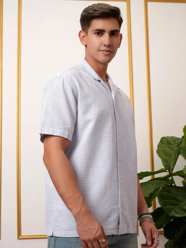  Locomotive Men Blue Striped Regular Fit Casual Shirts