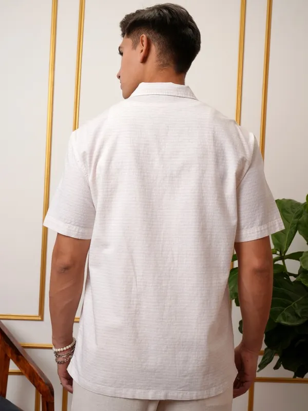  Locomotive Men Beige Striped Regular Fit Casual Shirts