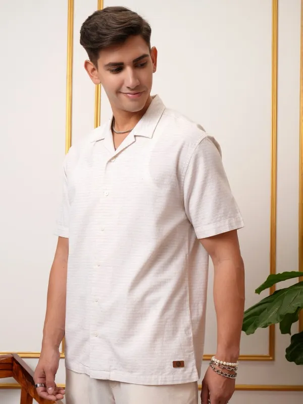  Locomotive Men Beige Striped Regular Fit Casual Shirts