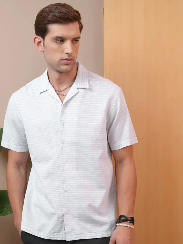  Locomotive Men Grey Striped Regular Fit Casual Shirts