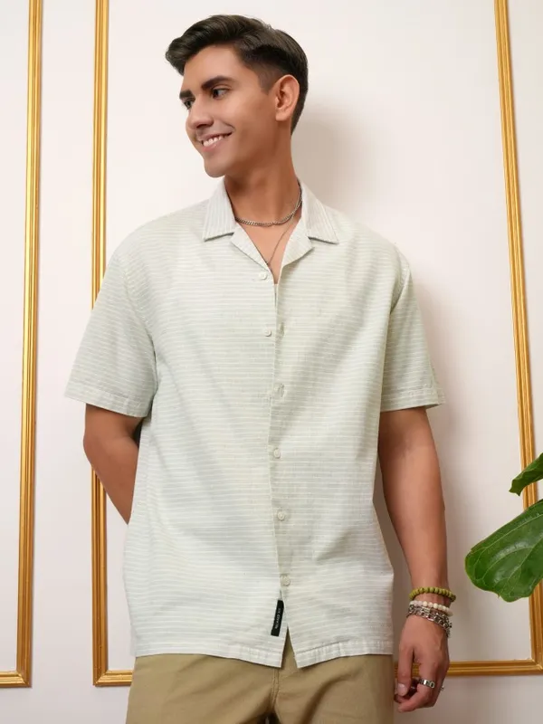  Locomotive Men Green Striped Regular Fit Casual Shirts