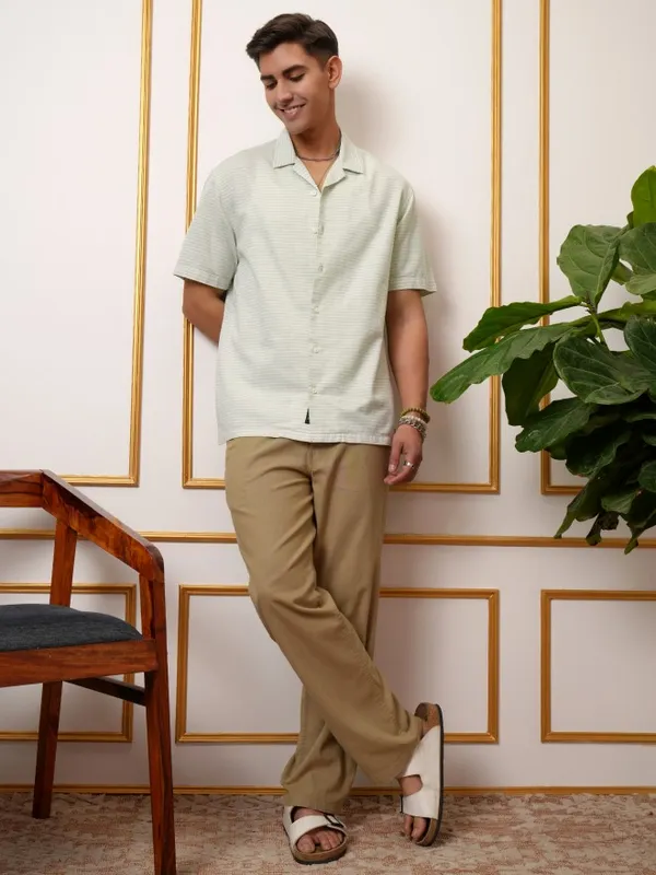  Locomotive Men Green Striped Regular Fit Casual Shirts