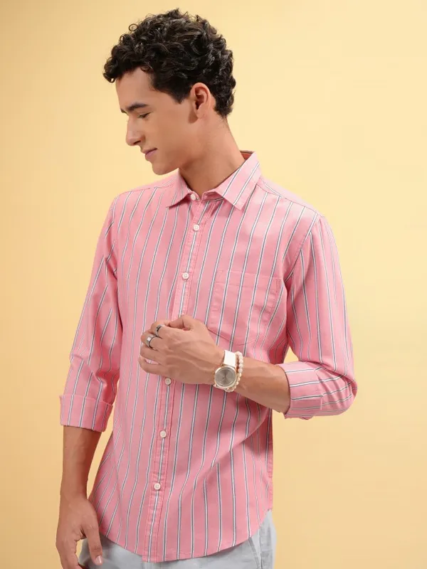  Highlander Men Pink Striped Slim Fit Casual Shirts