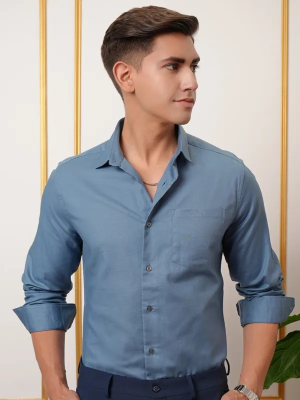  Locomotive Men Blue Solid Slim Fit Casual Shirts