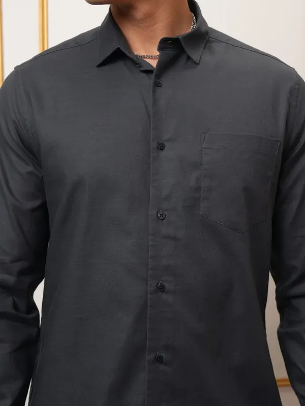  Locomotive Men Grey Solid Slim Fit Casual Shirts