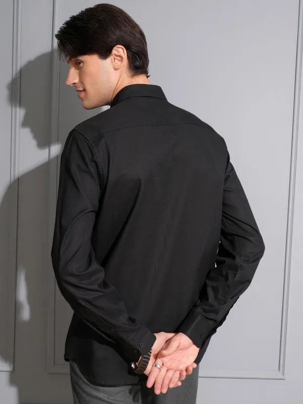 Locomotive Men Black Solid Slim Fit Casual Shirt