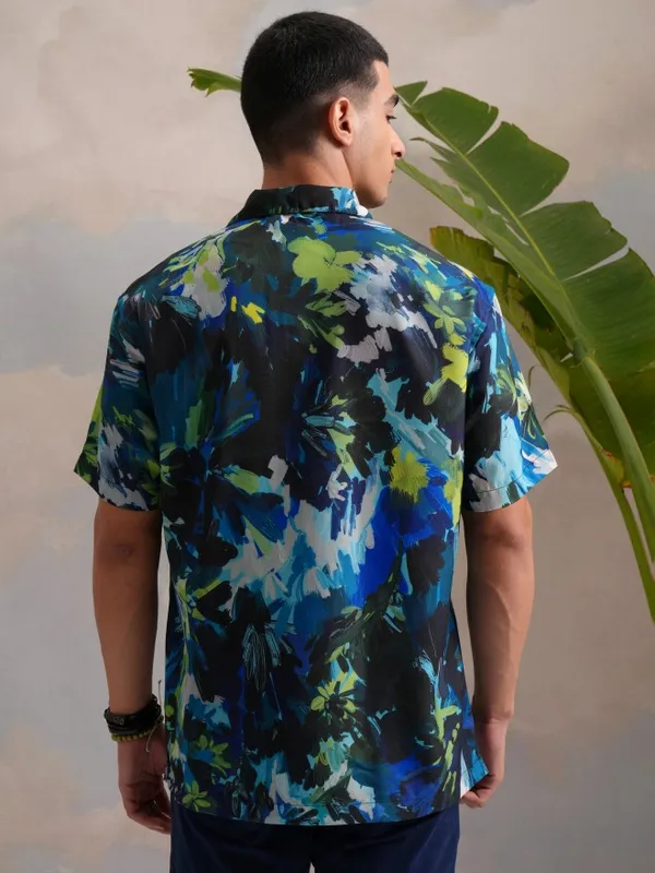  Highlander Men Multi Printed Regular Fit Casual Shirts