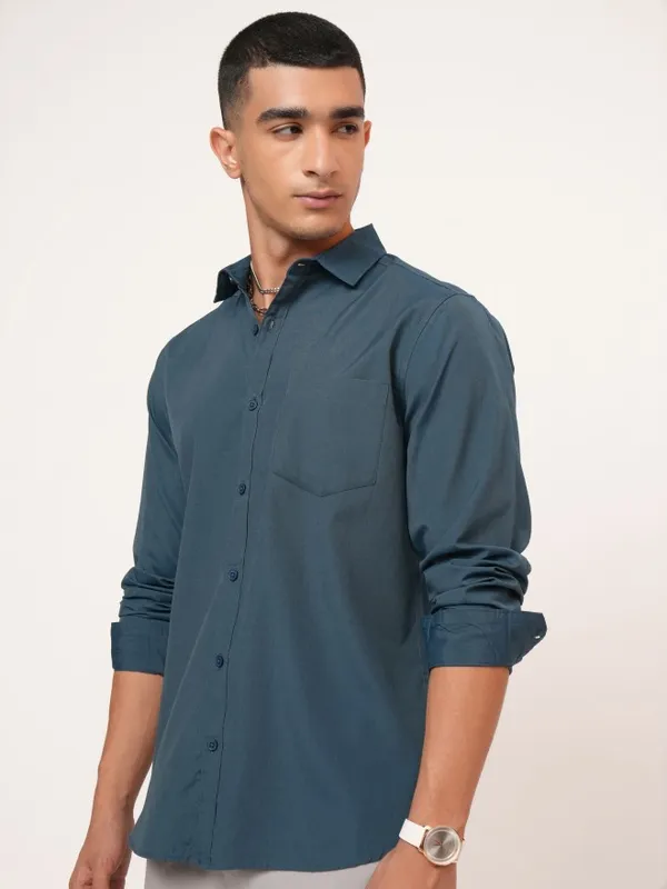  Highlander Men Teal Solid Slim Fit Casual Shirts